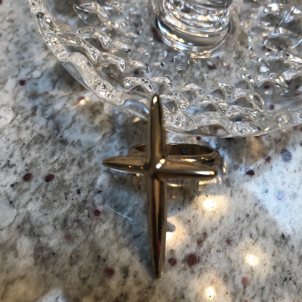 Ring - Picture 4 of 7